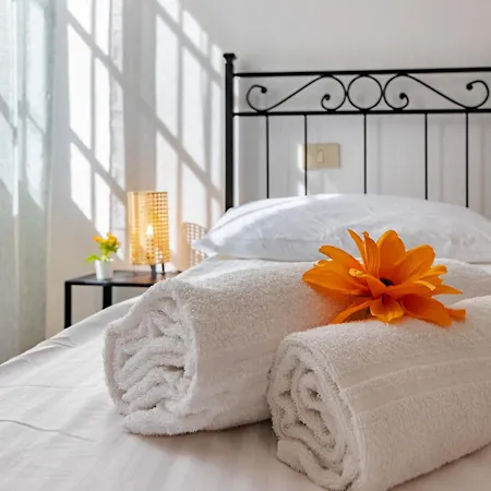 Lnd 1- 2 Camere, Parcheggio, Balconi, Vicino Al Centro 아파트