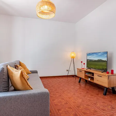Landi 1 - 2 Camere, Parcheggio, Balconi, Vicino Al Centro Appartement *